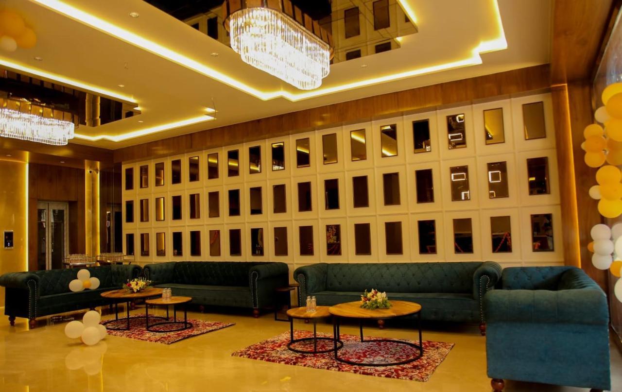 Nrich Skyotel Navsari 外观 照片
